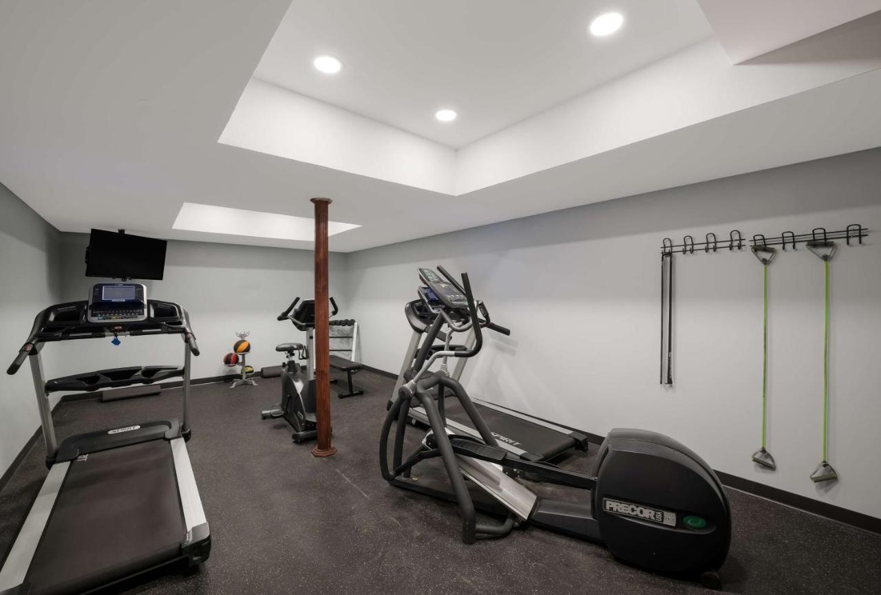 Surestay Plus By Best Western Woodbury Inn Esterno foto