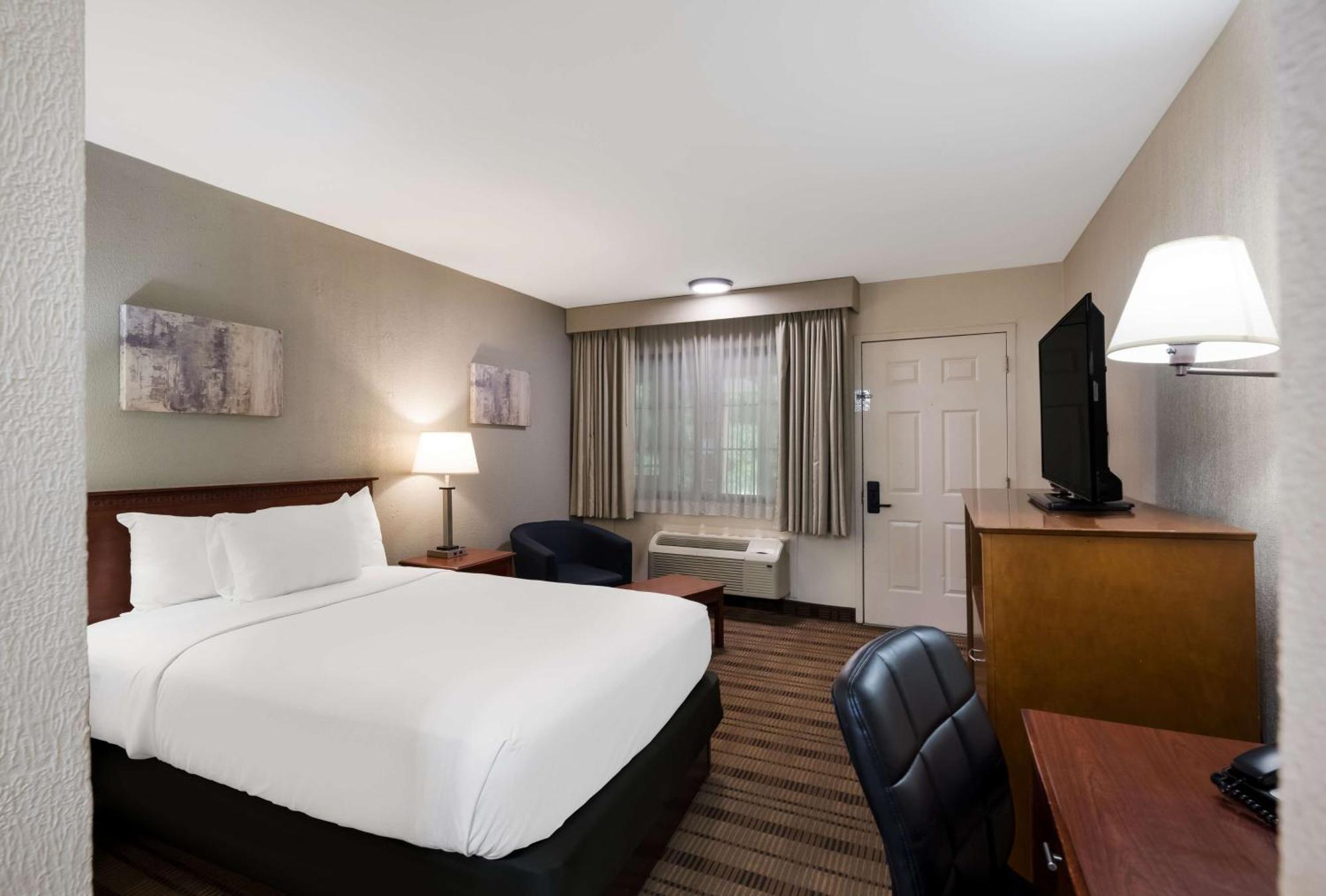 Surestay Plus By Best Western Woodbury Inn Esterno foto