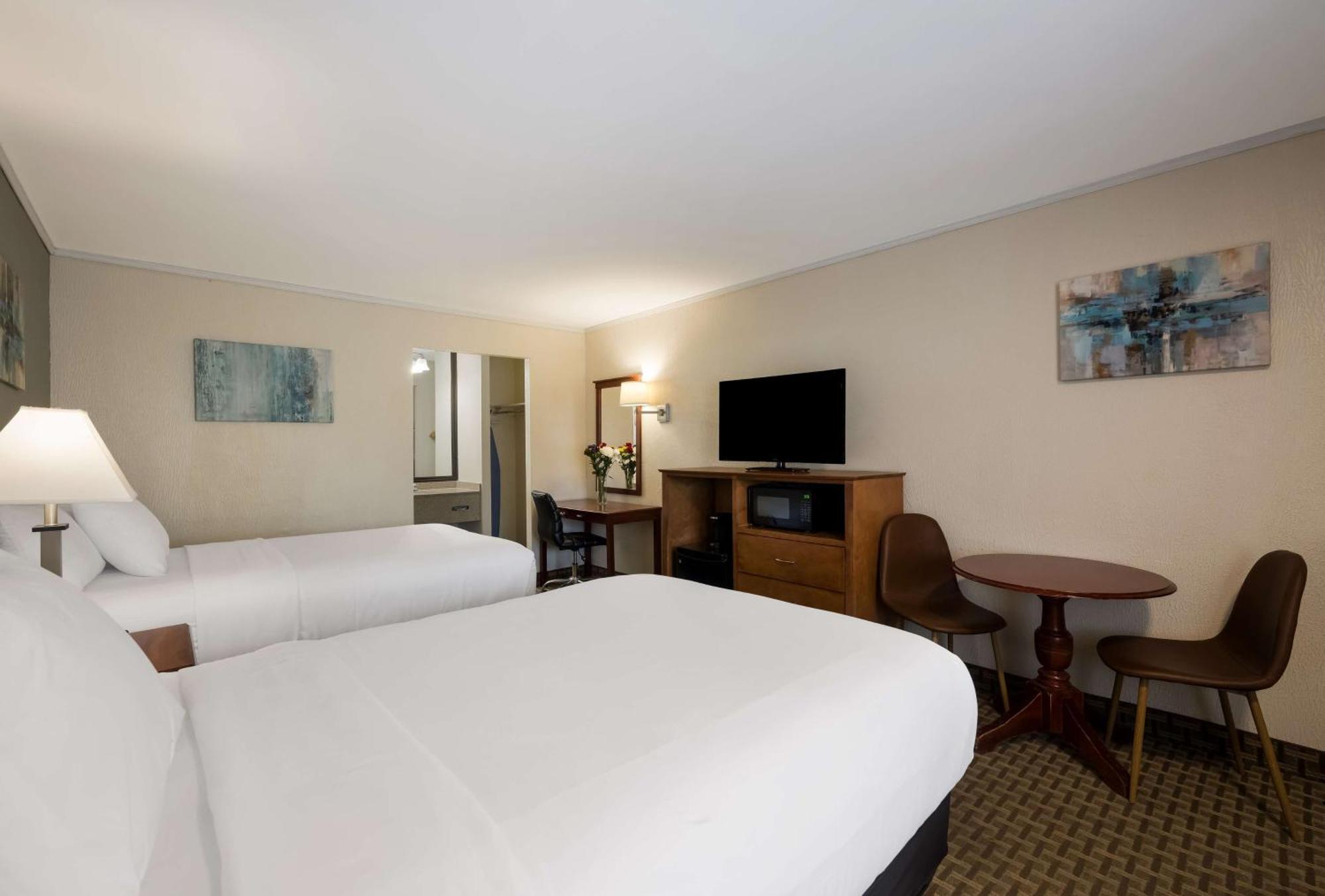 Surestay Plus By Best Western Woodbury Inn Esterno foto