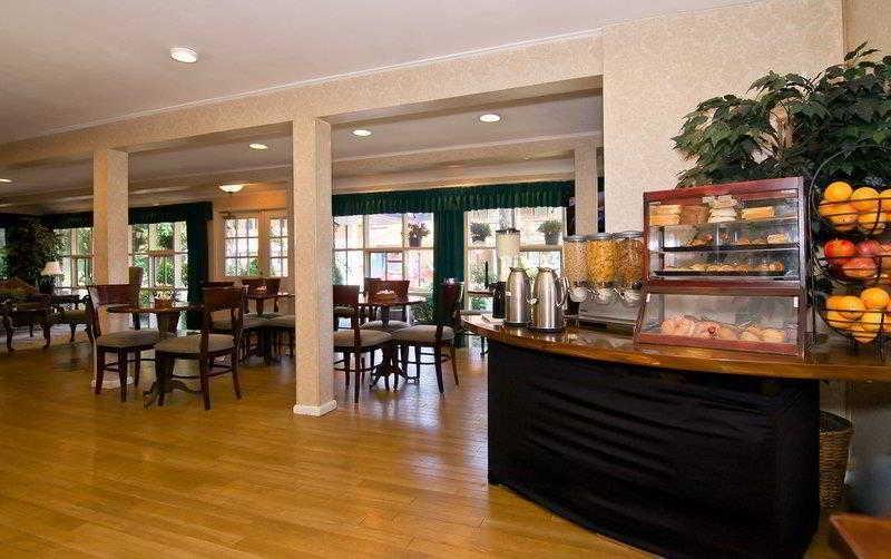 Surestay Plus By Best Western Woodbury Inn Esterno foto